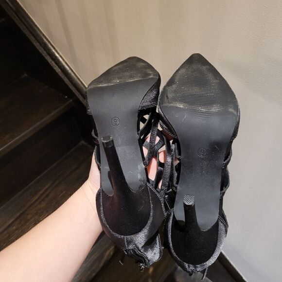 2/$20 Vintage Revamped black high heels shoes Size: 8 - Picture 4 of 4